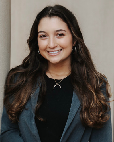 A photo of Melissa Manno.