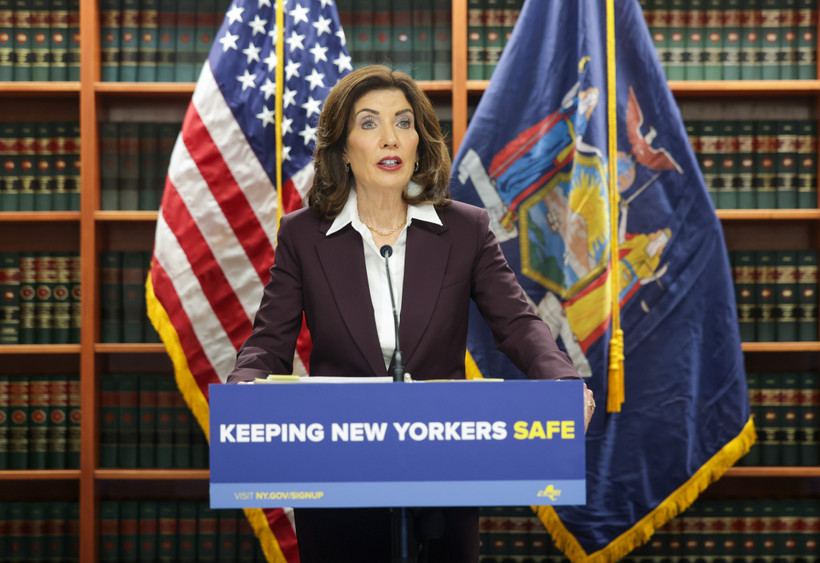 Gove Kathy Hochul at a podium