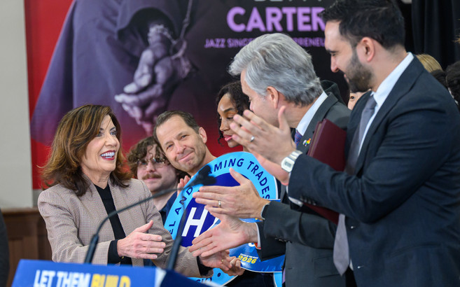 Mamdani and Hochul at a rally together